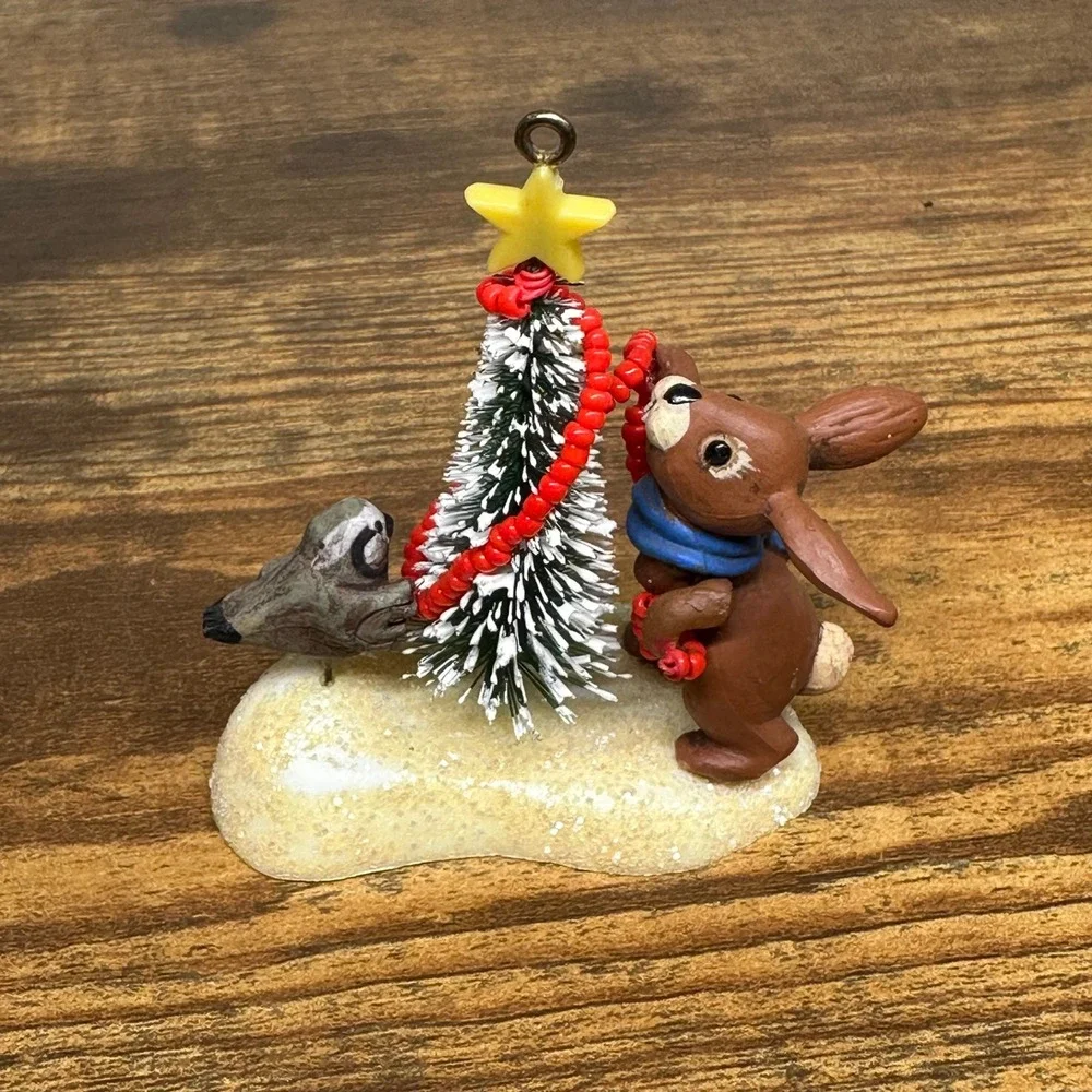 Vintage 1980 Hallmark Ornament Bunny Bird Decorating Tree Bottle Brush‎ Star